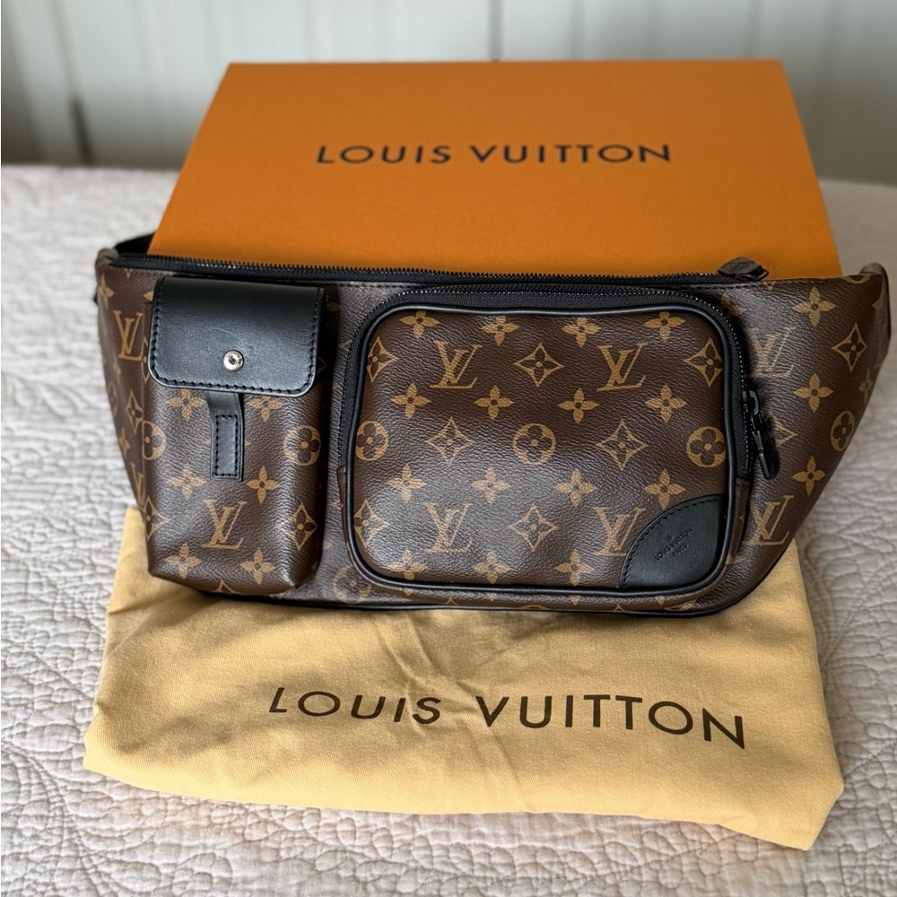 (SOLD) Louis Vuitton Christopher Bumbag Monogram - Excellent Condition